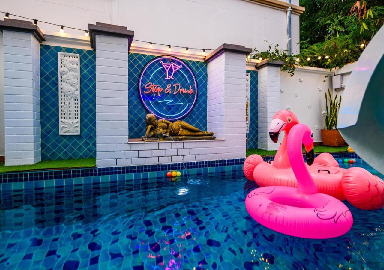 Room@Gallery Pool Villa Pattaya Exteriör bild